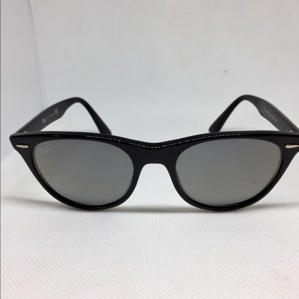 Ray-Ban 2185-V 2000 50mm Small Frame
